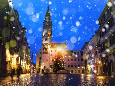 Christmas tree on the marketplace in Goerlitz, Saxony.
